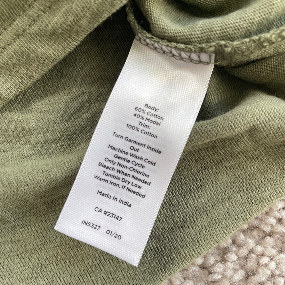 Talbots Moss Green Eyelet Lace Scoop Neck Short Sleeve Tee Top Size XL Petite - Picture 8 of 8